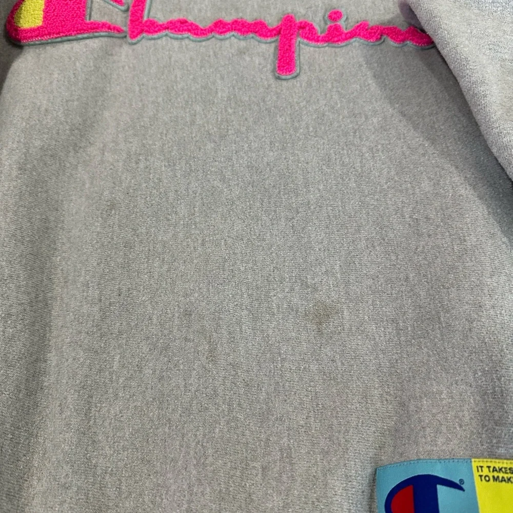 Women’s Champion jogger crew set. Used w/small stain on sweater. XS - Picture 6 of 7